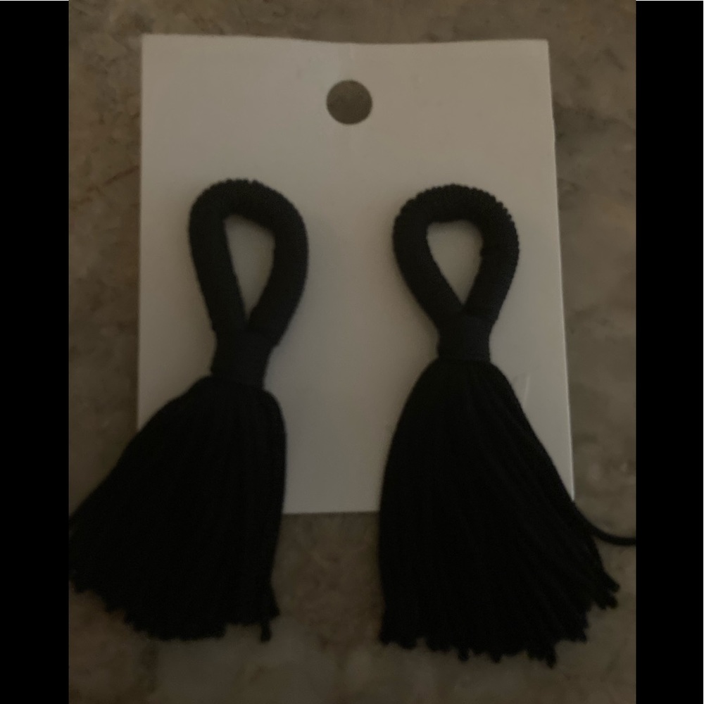 Earrings - Picture 2 of 3